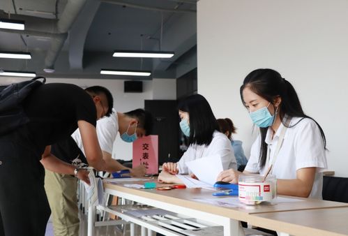 公务员扩招进行时 四类人群无缘报考，成绩优异亦难破例